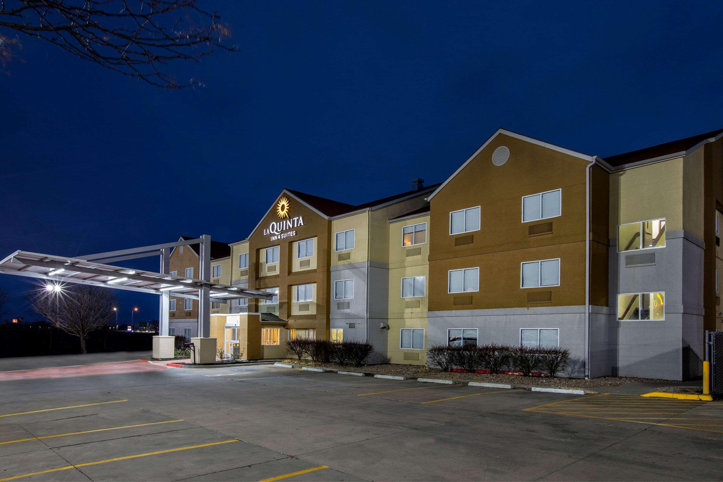 La Quinta By Wyndham Emporia Hotel Exterior photo