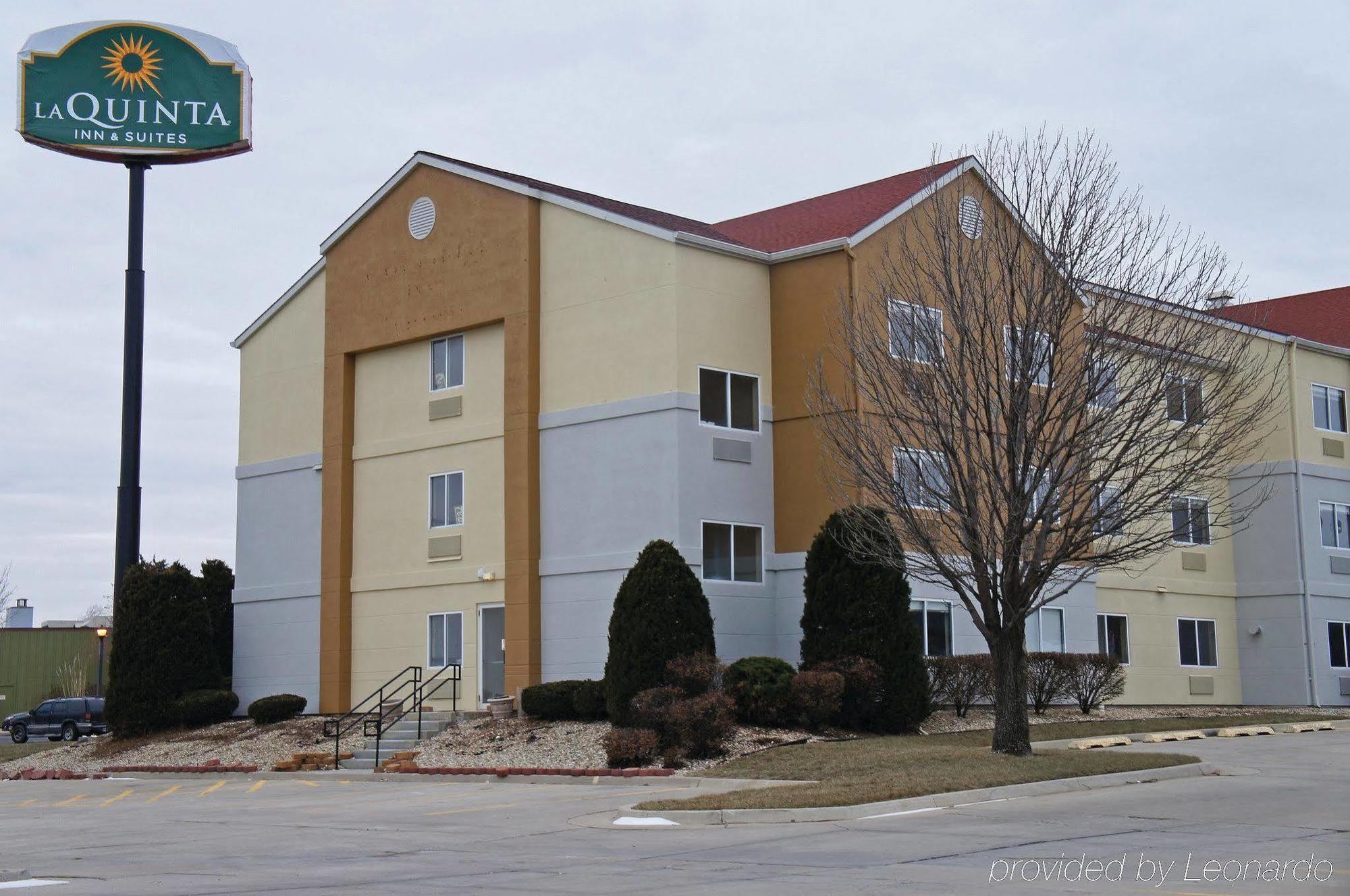 La Quinta By Wyndham Emporia Hotel Exterior photo